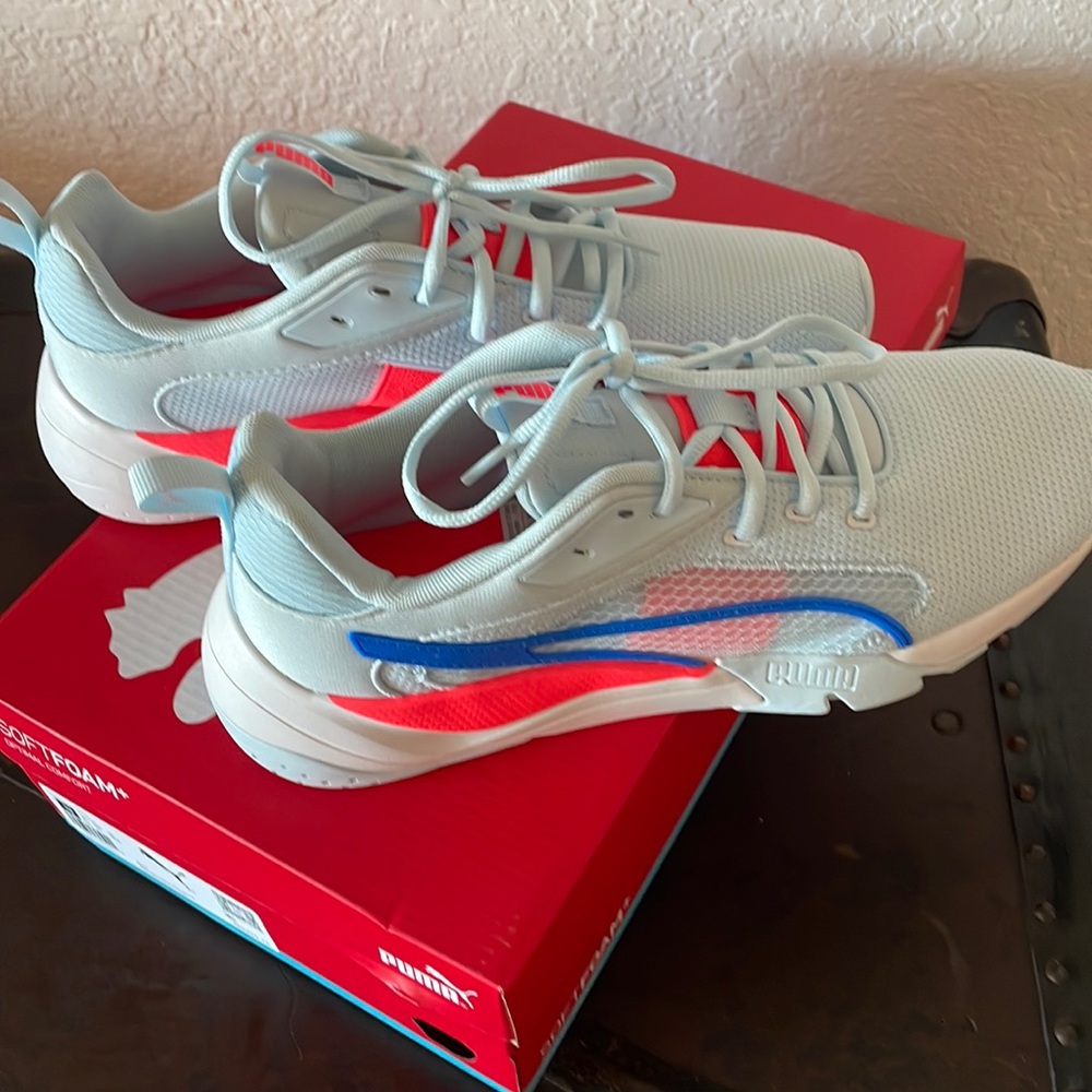 Brand New PUMA Zora blue-ultra blue-fire orchid.
